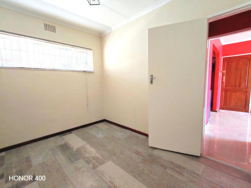 To Let 2 Bedroom Property for Rent in Woodstock Upper Western Cape